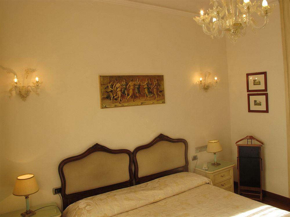 C-Hotels De Rose Palace Florence Exterior photo