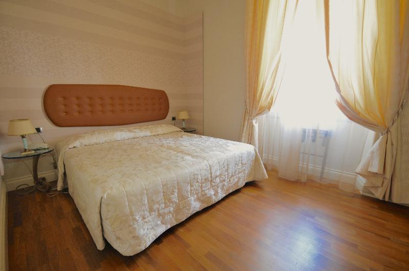 C-Hotels De Rose Palace Florence Exterior photo