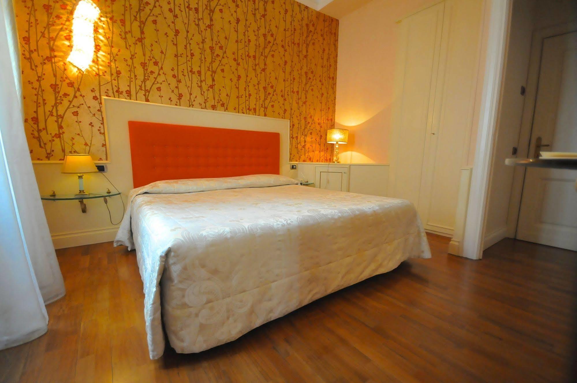 C-Hotels De Rose Palace Florence Exterior photo