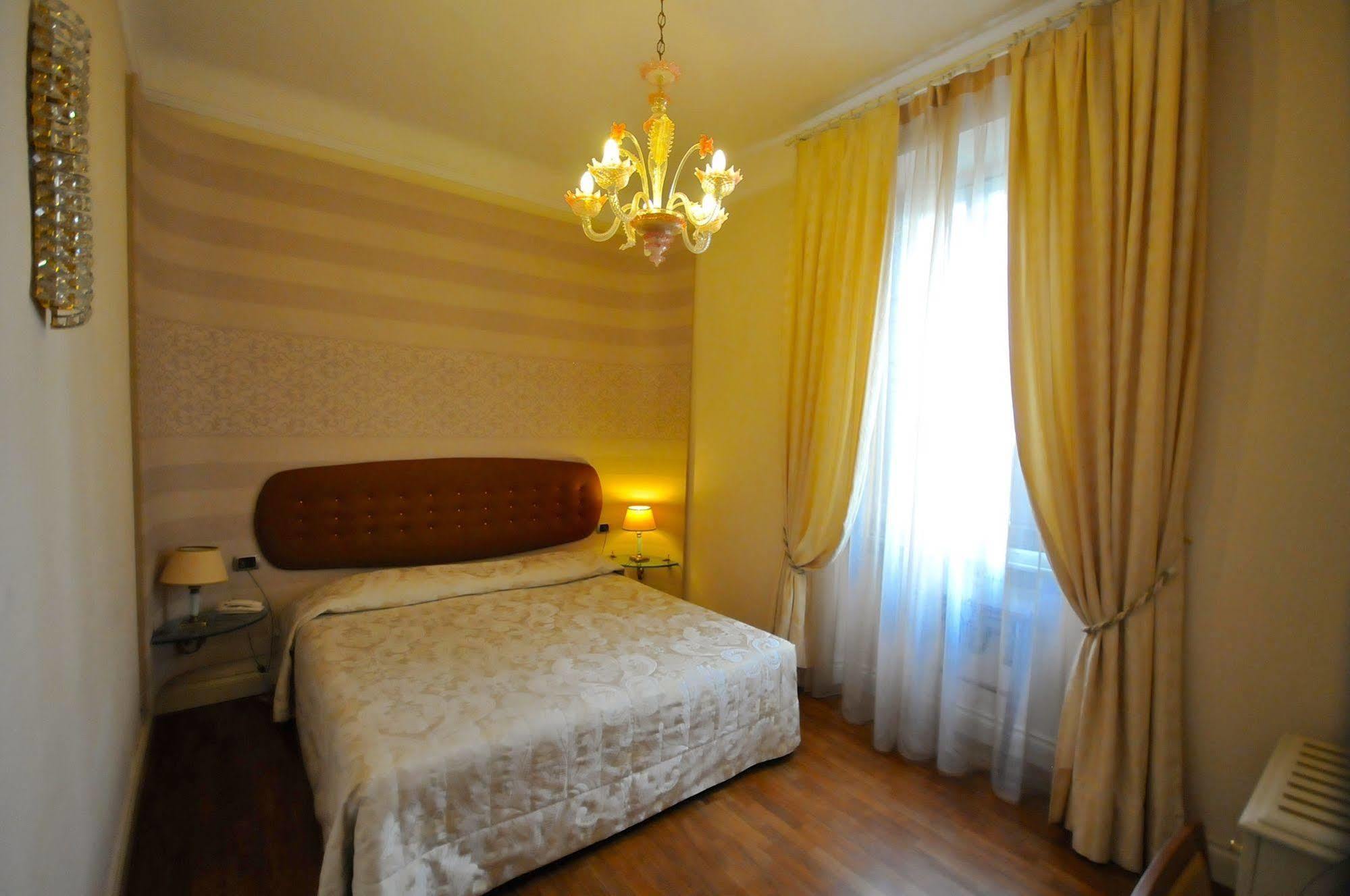 C-Hotels De Rose Palace Florence Exterior photo
