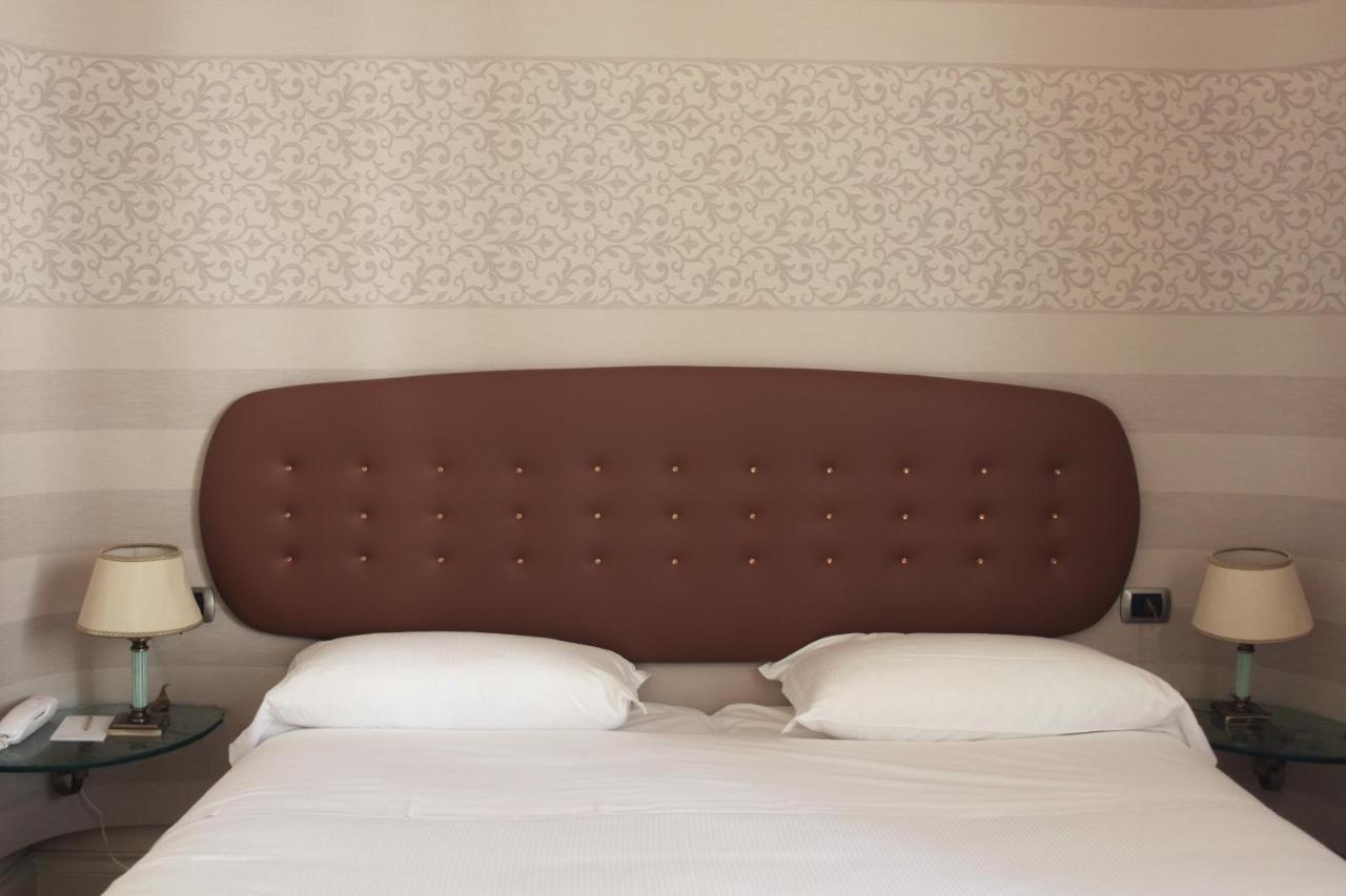 C-Hotels De Rose Palace Florence Room photo