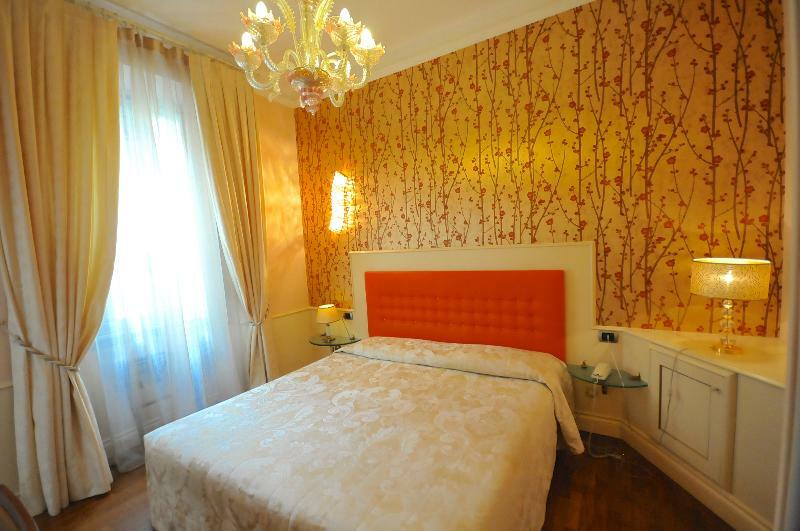 C-Hotels De Rose Palace Florence Exterior photo