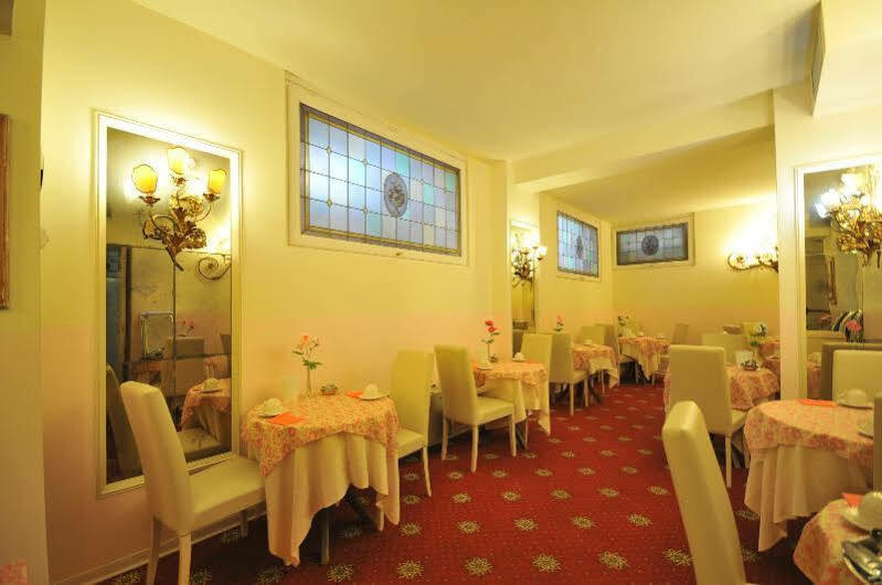 C-Hotels De Rose Palace Florence Exterior photo